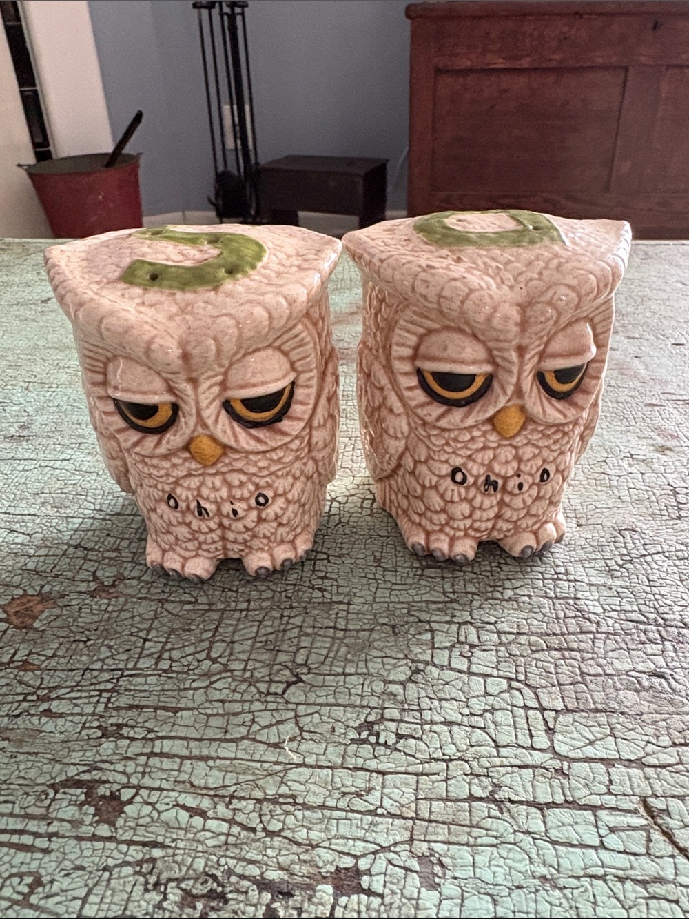Vintage 1970s Ohio Owl Ceramic Salt & Pepper Shakers Retro Kitsch - Picture 2 of 4
